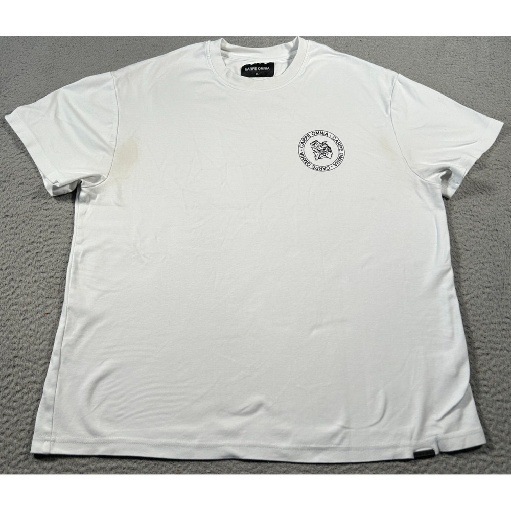 Carpe Omnia Badge Icon Shirt Mens XL White Graphic Logo Crew Neck‎ Pullover Tee